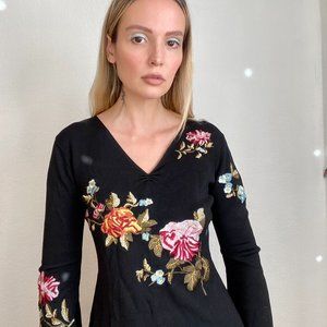 Black Vintage Knit Sweater with Flower Embroidery